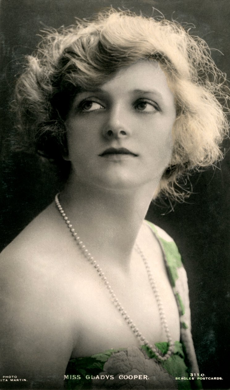 Gladys Cooper 1888-1971, anglická herečka, začátek 20. století. od J. Beagles and Co.