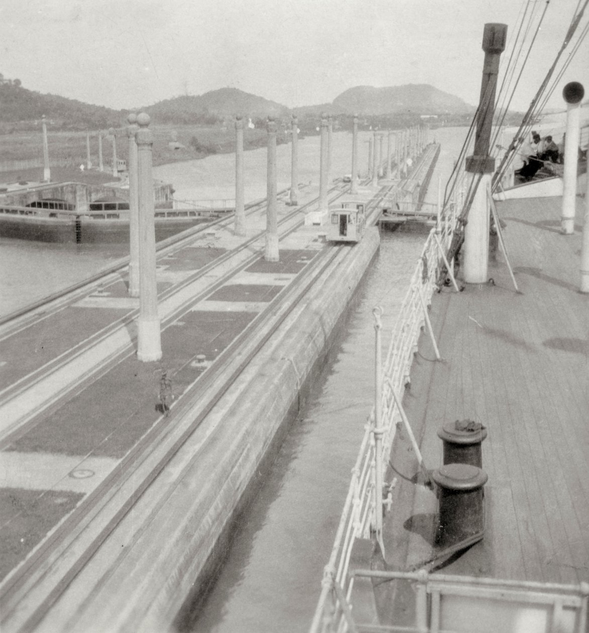 SS Orbita, Panamský průplav, Panama, 20. století od J. Dearden Holmes
