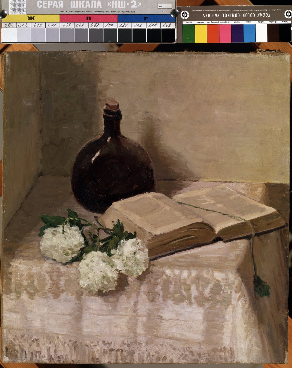 "Zátiší s lahví, otevřenou knihou a bílými květy" (Zátiší s knihou) Obraz Johannese Hansche (1875-1946) Rozměr 45 x 41,5 cm Mikalojus Konstantinas Ciurlionis Museum of Fine Arts, Kaunas, Litva od J. Hansch