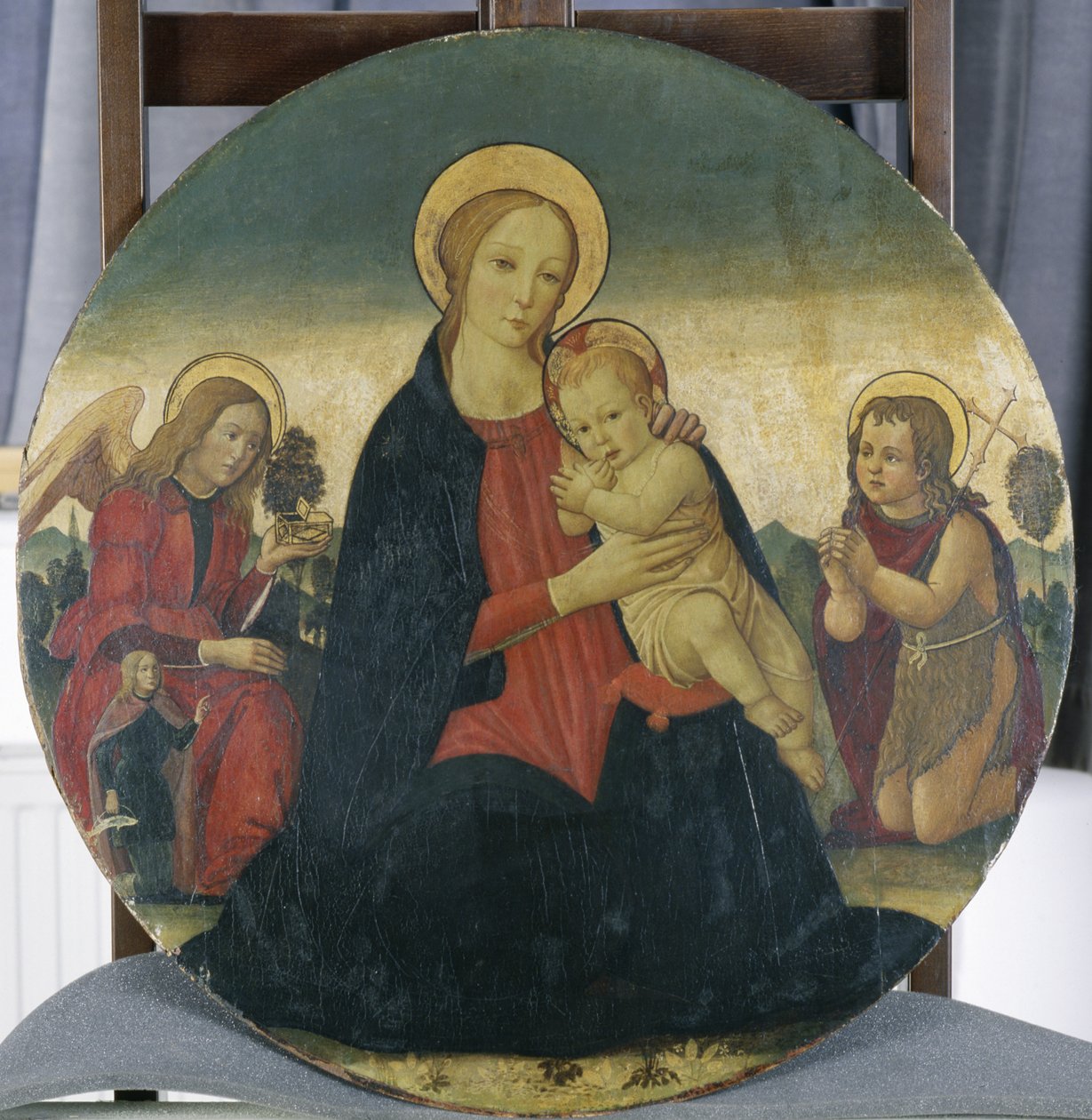 Madona s dítětem s archandělem Rafaelem a svatým Janem, kolem roku 1490 (tempera na topolovém dřevě) od Jacopo del Sellaio
