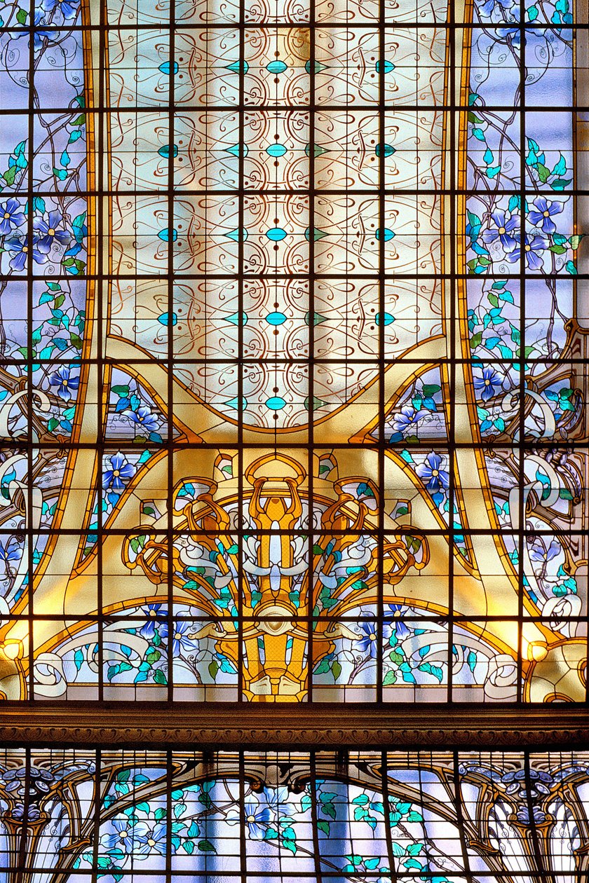 Nancy (oddělení 54), Art Nouveau, „“ La verriere aux Clematites „“ (1901), Vitráže od Jacquese Grubeho (1870-1936), v Credit Lyonnais, rue St Georges od Jacques Gruber