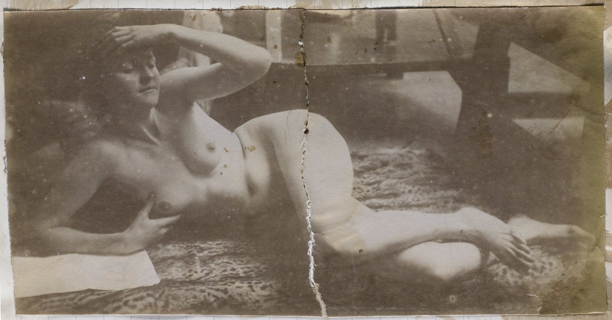 Studie nahé modelky ležící na tygří kůži v ateliéru Jacquese de Lalainga od Jacques Lalaing (attributed to)