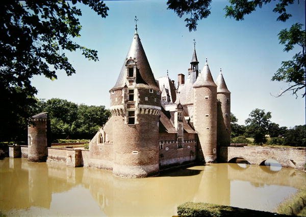 Pohled na Chateau du Moulin, postavený v letech 1480-1502 od Jacques de Persigny
