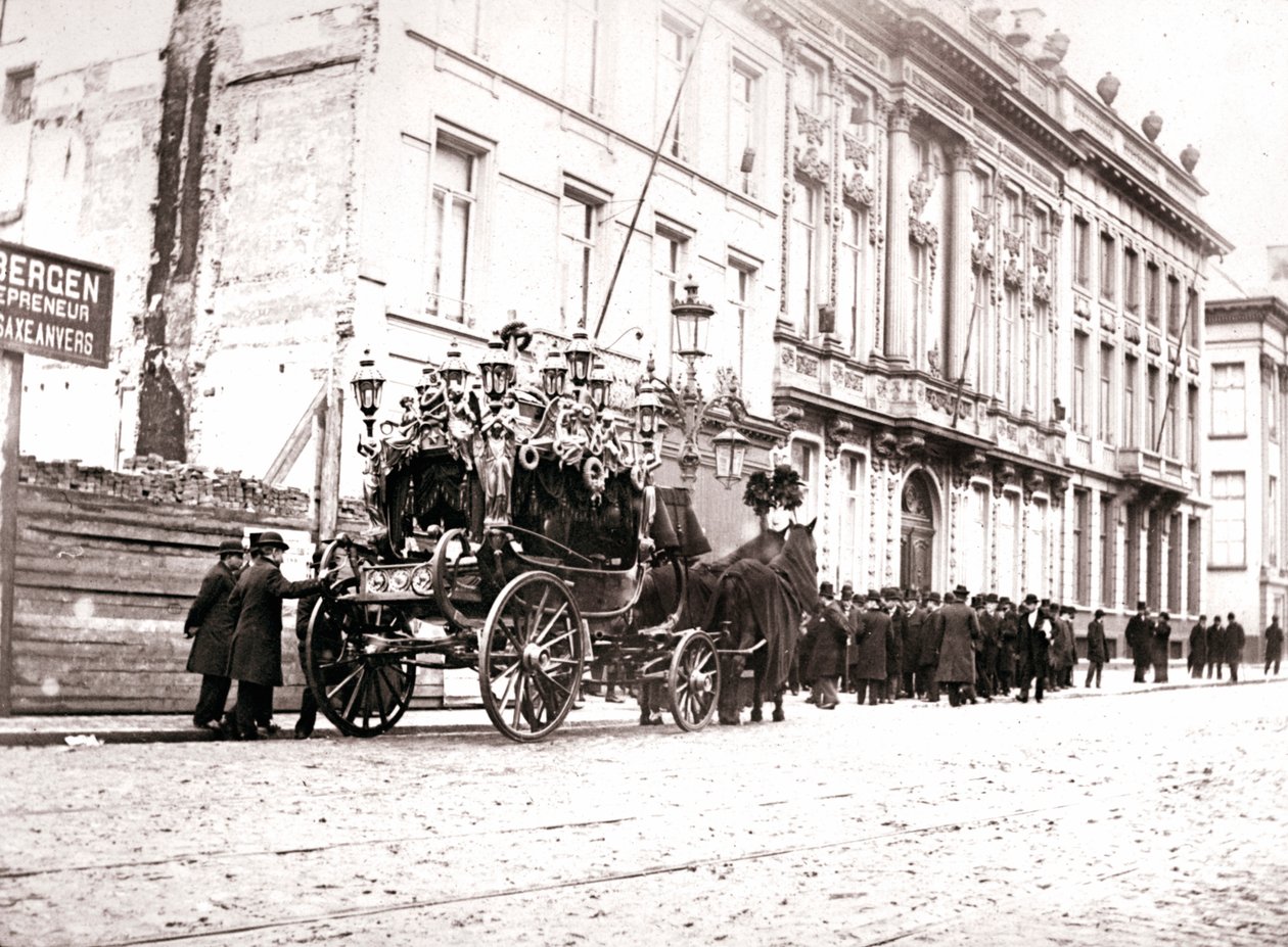 Pohřební vůz tažený koňmi, Antverpy, 1898 od James Batkin