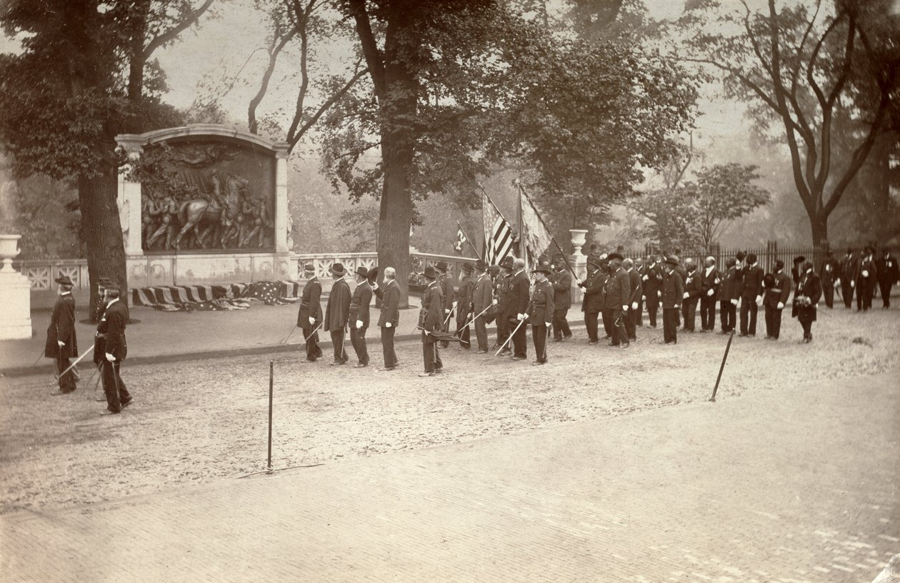 Věnování památníku Robertu Gould Shawovi a 54. Massachusetts Regiment, Boston, 31. května od James H. and Miller William J. Smith