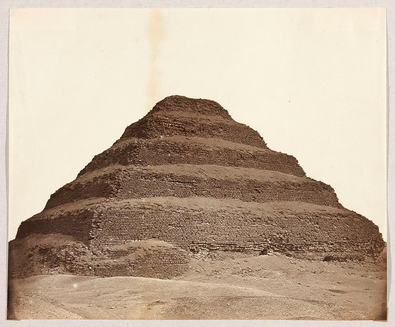 Egypt. Sakkára. Džoserova stupňovitá pyramida od James Robertson