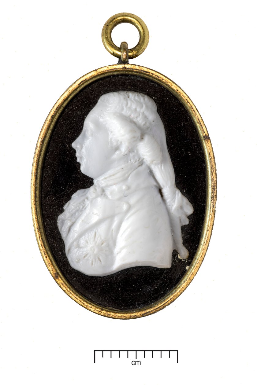 George IV, jako princ z Walesu, kolem roku 1790 (bílé sklo v pozlaceném kovovém rámu) od James Tassie