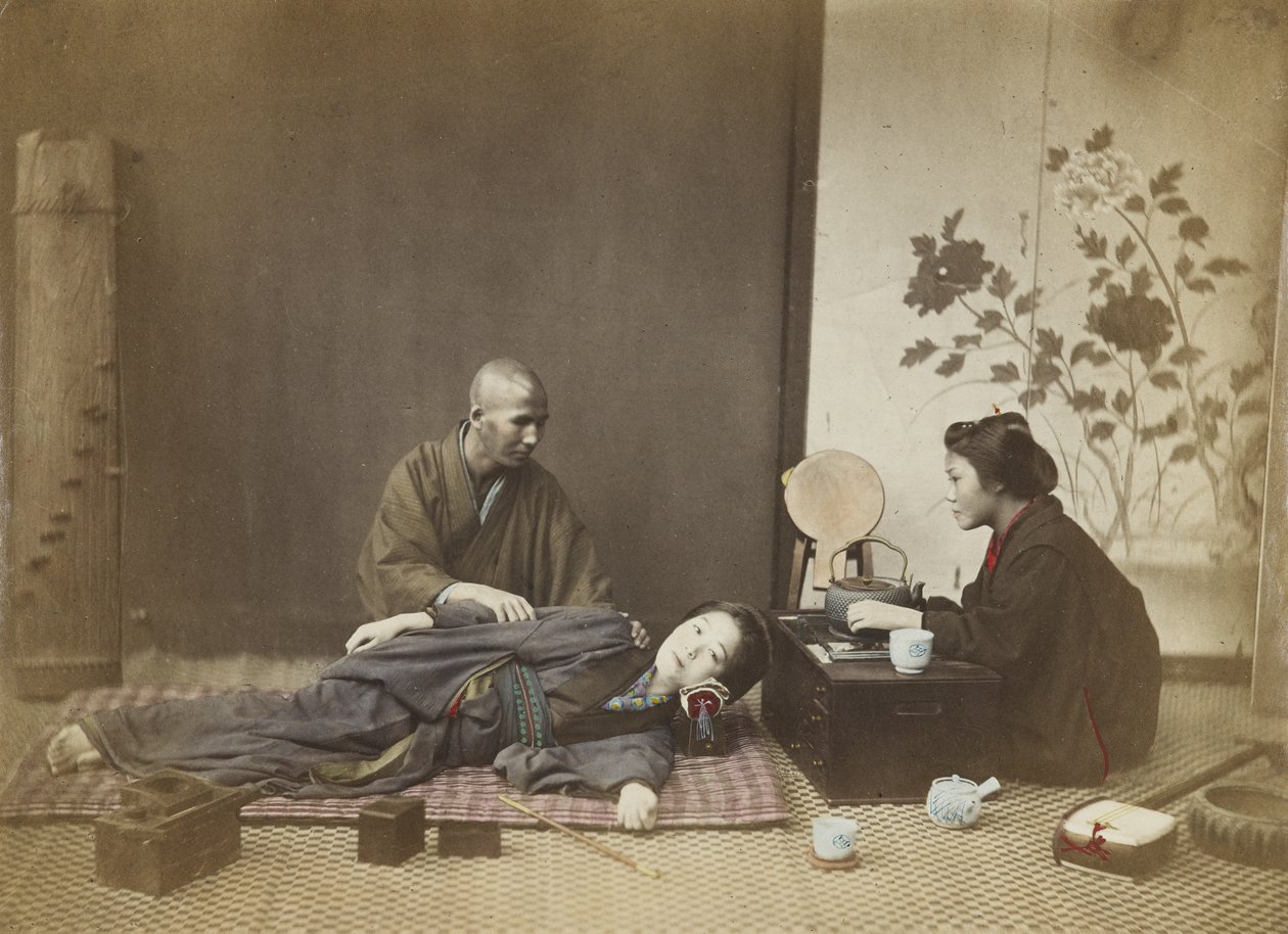 Japonský domácí interiér (ručně kolorovaná černobílá fotografie) od Japanese Photographer