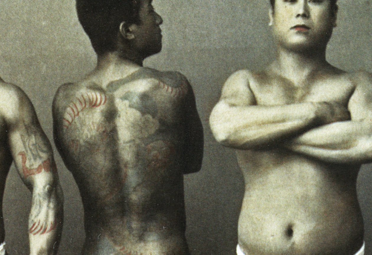 Muž s tradičním japonským tetováním Irezumi, cca 1880 (ručně kolorovaná albuminová fotografie) (detail 398092) od Japanese Photographer