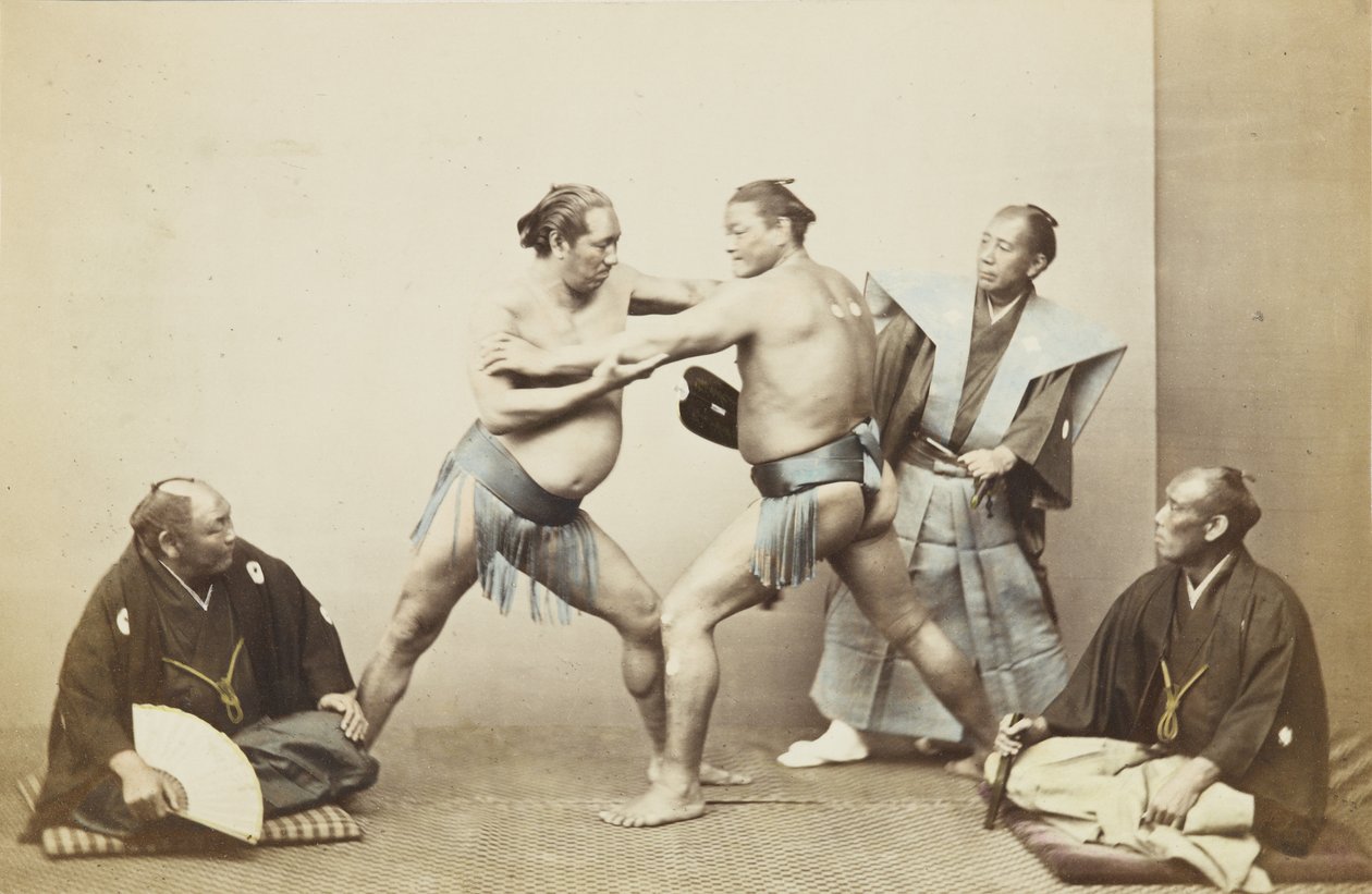 Zápasníci sumo (ručně kolorovaná černobílá fotografie) od Japanese Photographer