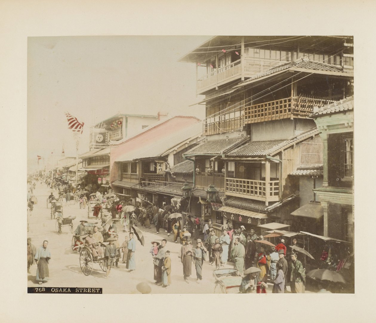 Ulice v japonské Ósace (ručně kolorovaná černobílá fotografie) od Japanese Photographer