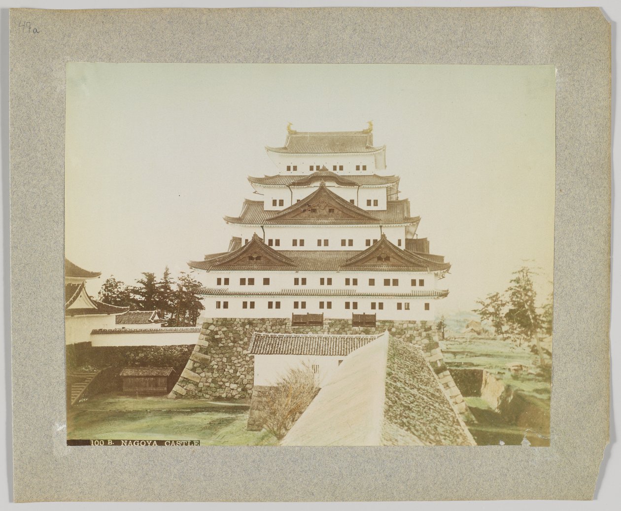 Hrad Nagoya, Japonsko (ručně kolorovaná černobílá fotografie) od Japanese Photographer