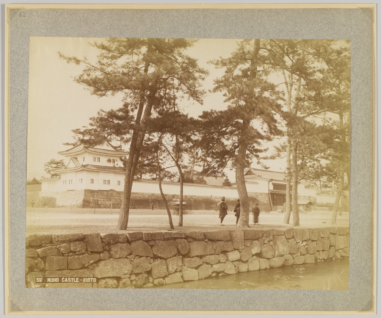 Hrad Nijō, Kjóto, Japonsko (černobílá fotografie) od Japanese Photographer