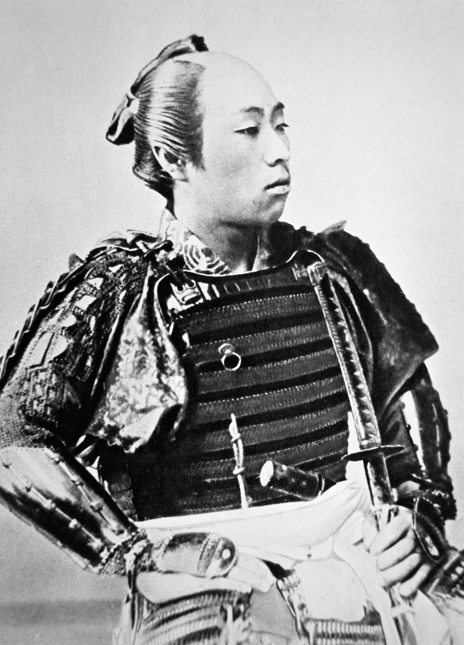 Samuraj starého Japonska s tradičním účesem (černobílá fotografie) od Japanese Photographer