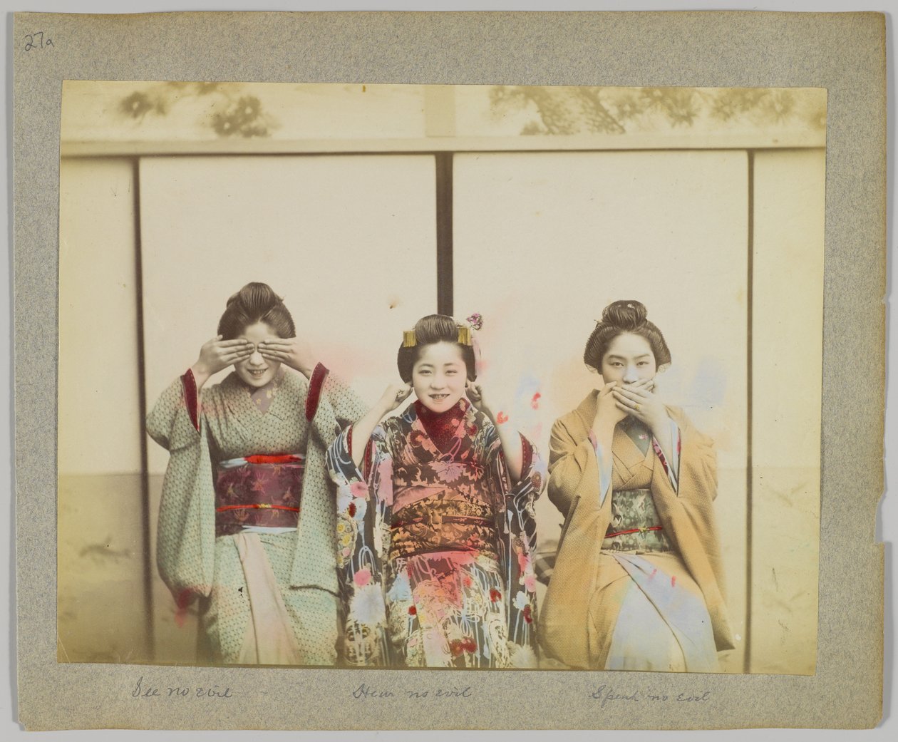 Nevidět zlo, neslyšet zlo, nemluvit zlo (ručně kolorovaná černobílá fotografie) od Japanese Photographer