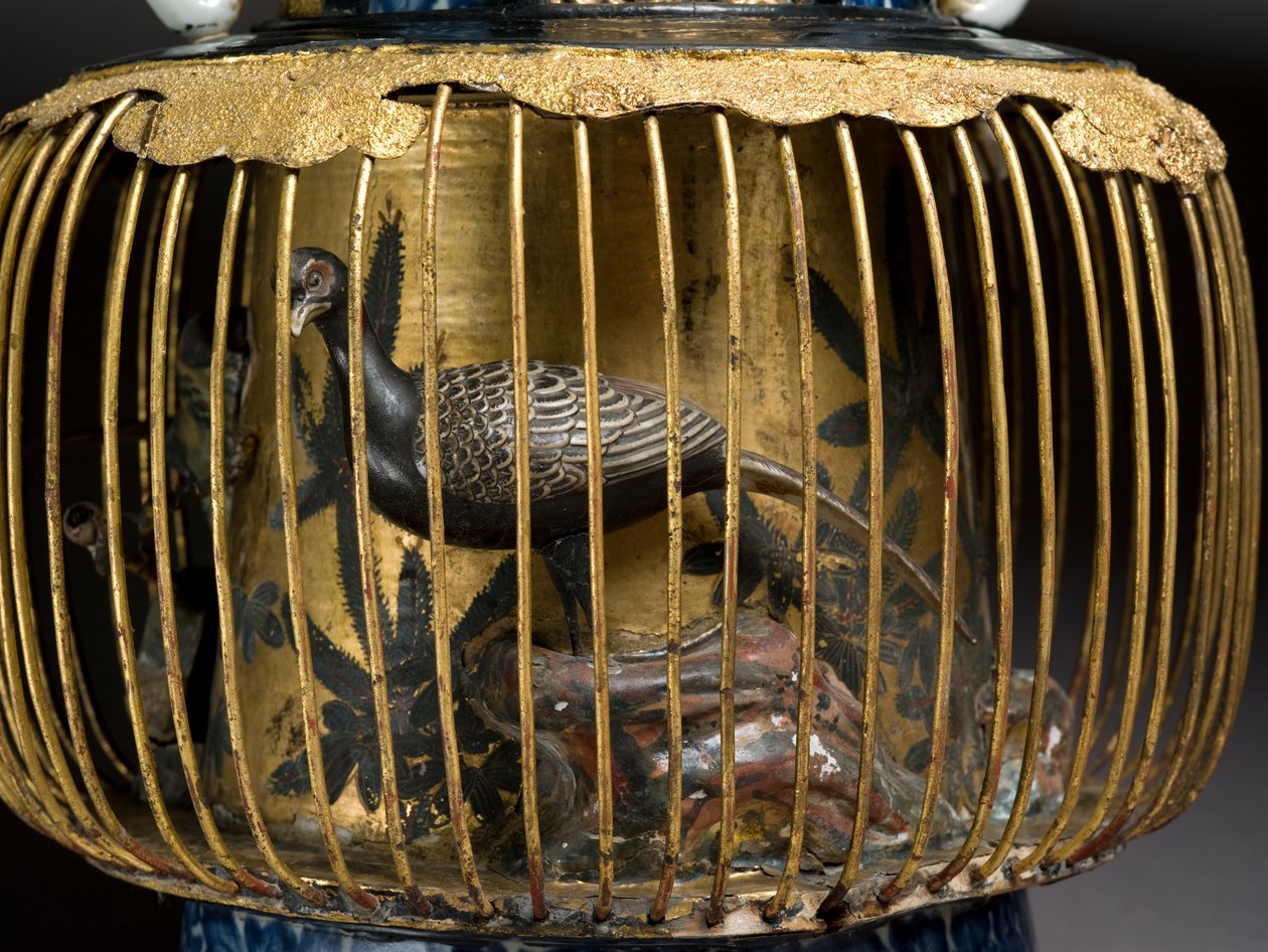 Váza Birdcage, c.1720 (smíšená média) (detail 117714) od Japanese School
