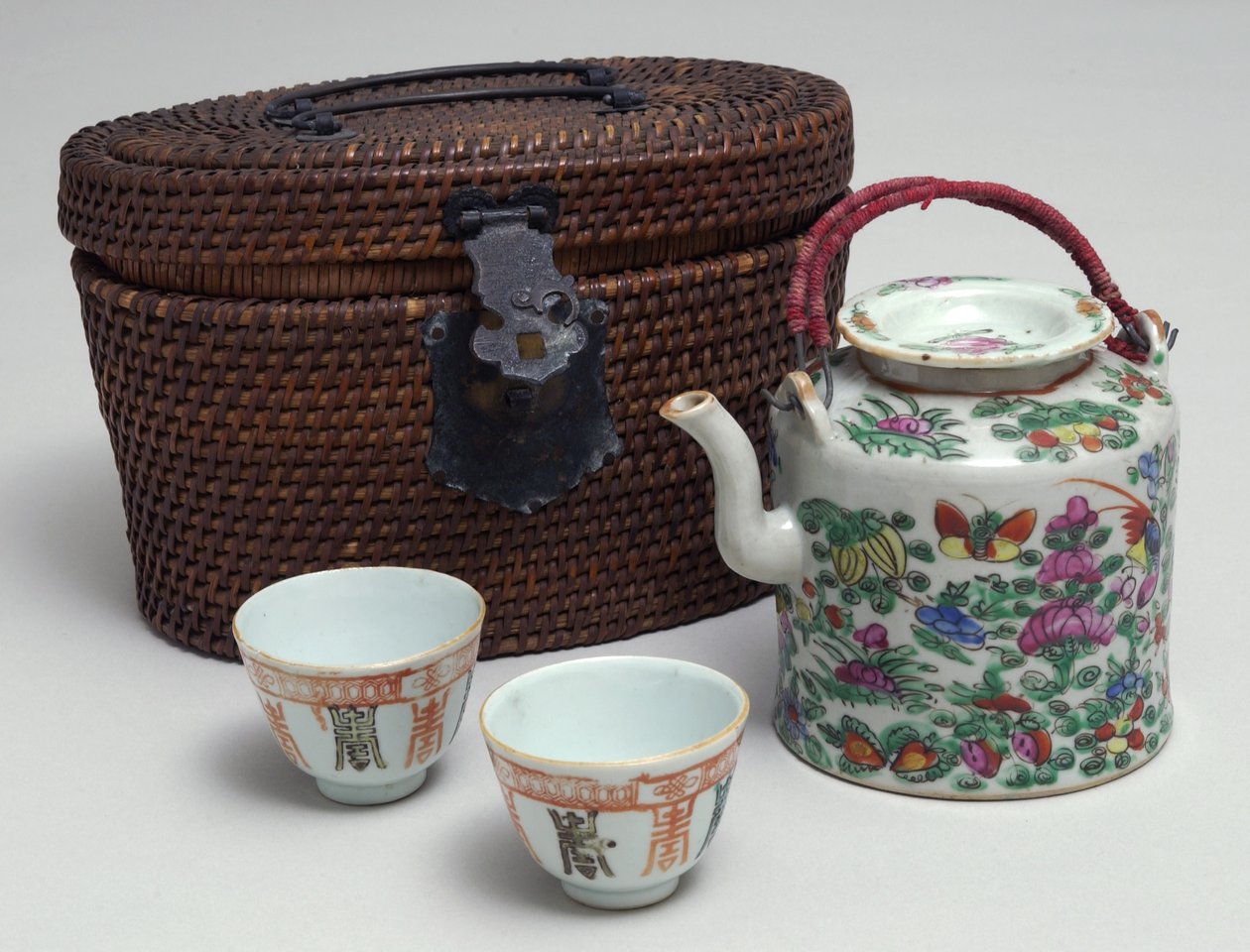 Japonský čajový set s proutěným pouzdrem, cca 1850 (porcelán) od Japanese School