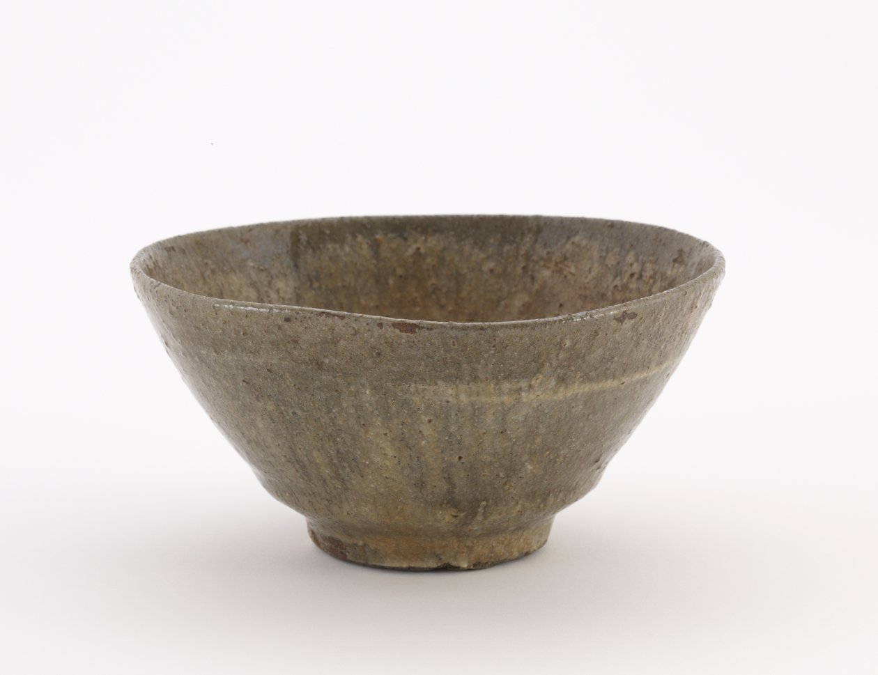 Shodai ware tea bowl in Irabo style, Tea bowl (chawan) od Japanese School