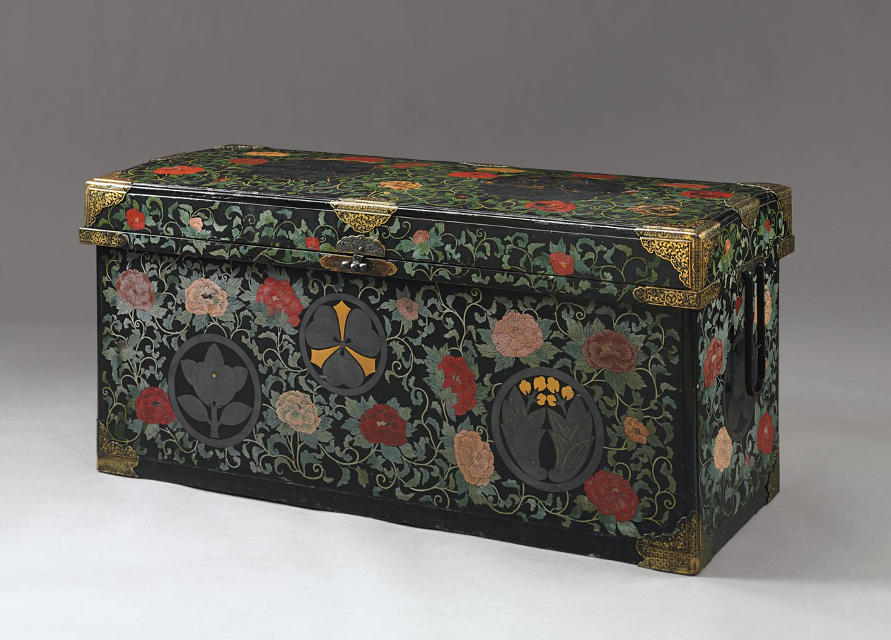Úložný kufr (Nagamochi), Edo Period (lak a zlacená měď) od Japanese School