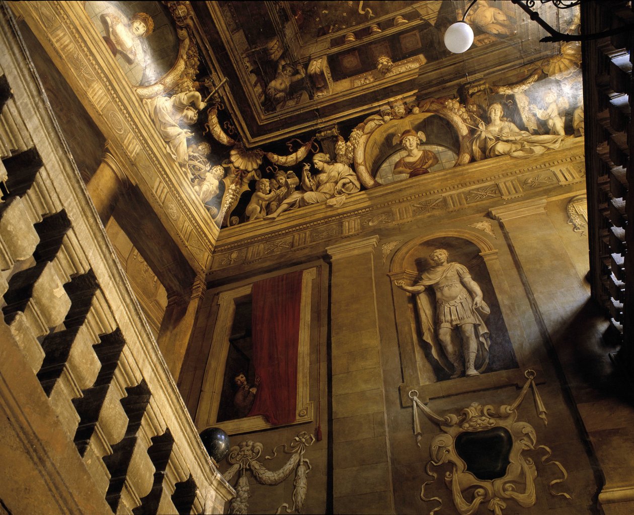 Barokní architektura: schodiště malované v trompe l