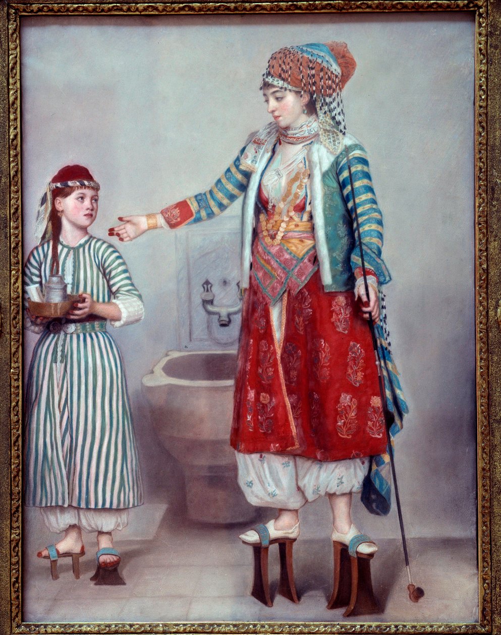 Orientalismus: „“Francová dáma oděná tureckou a její otrokyní““ Obě ženy nosí dřevěné platformy používané v hammamu. Pastelový obraz Jeana Etienna Liotarda (1702-1789) 1742 Rozm. 0,71 x 0,53 m Ženeva, musee d