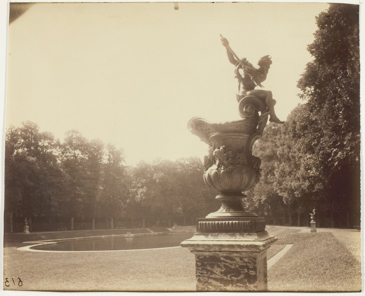 Versailles, Grand Trianon (Váza od Le Lorraina) od Jean Eugène Auguste Atget