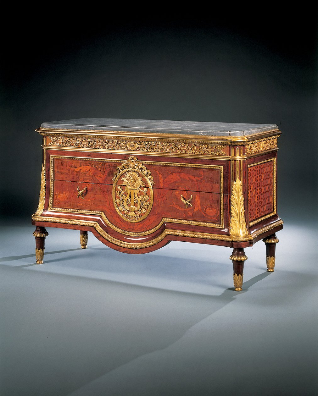 Komoda Ludvíka XVI., kolem roku 1764 od Jean Francois Leleu