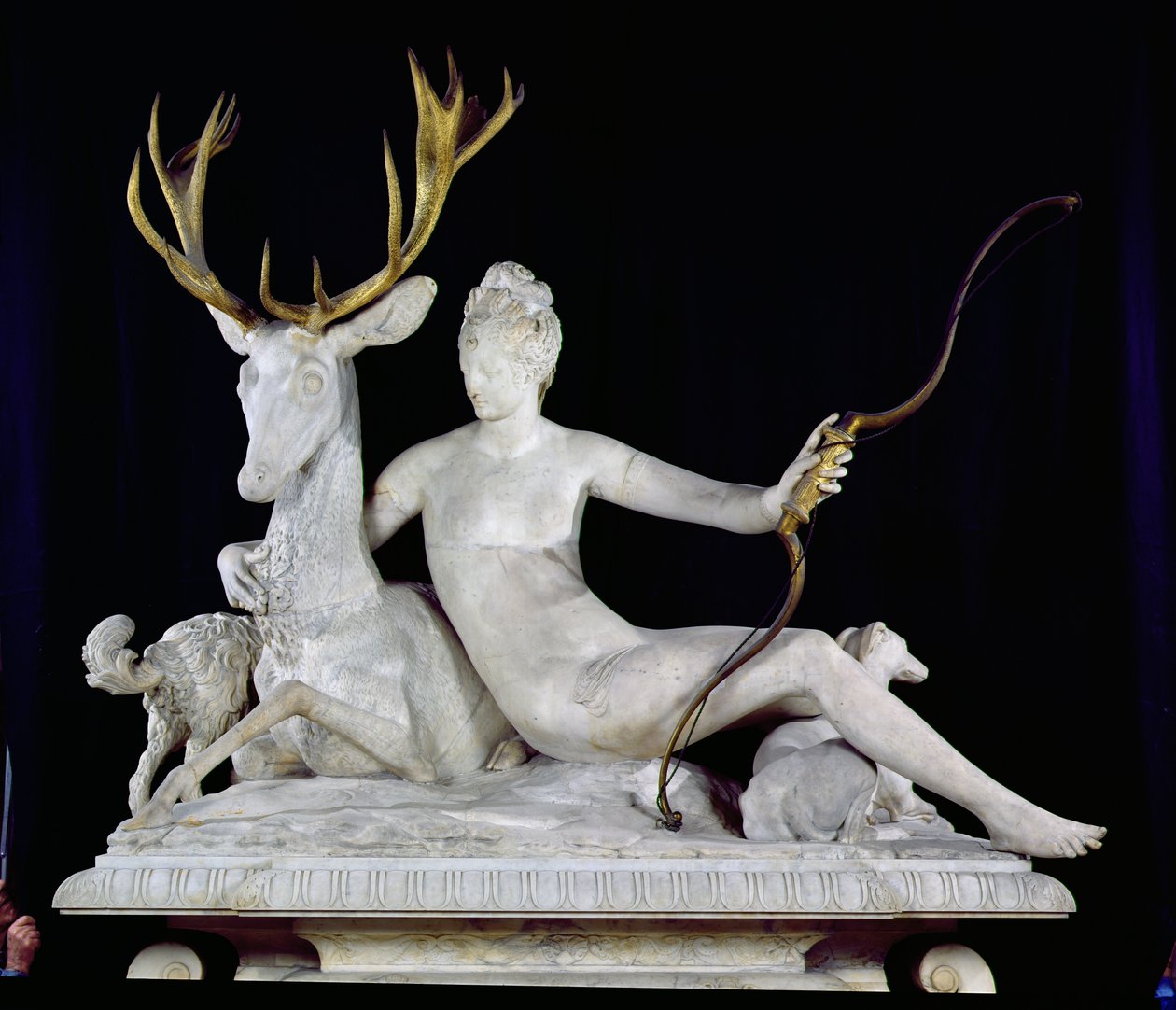 Diana nasazená na jelena (mramor a bronz) (viz také 148837) od Jean Goujon