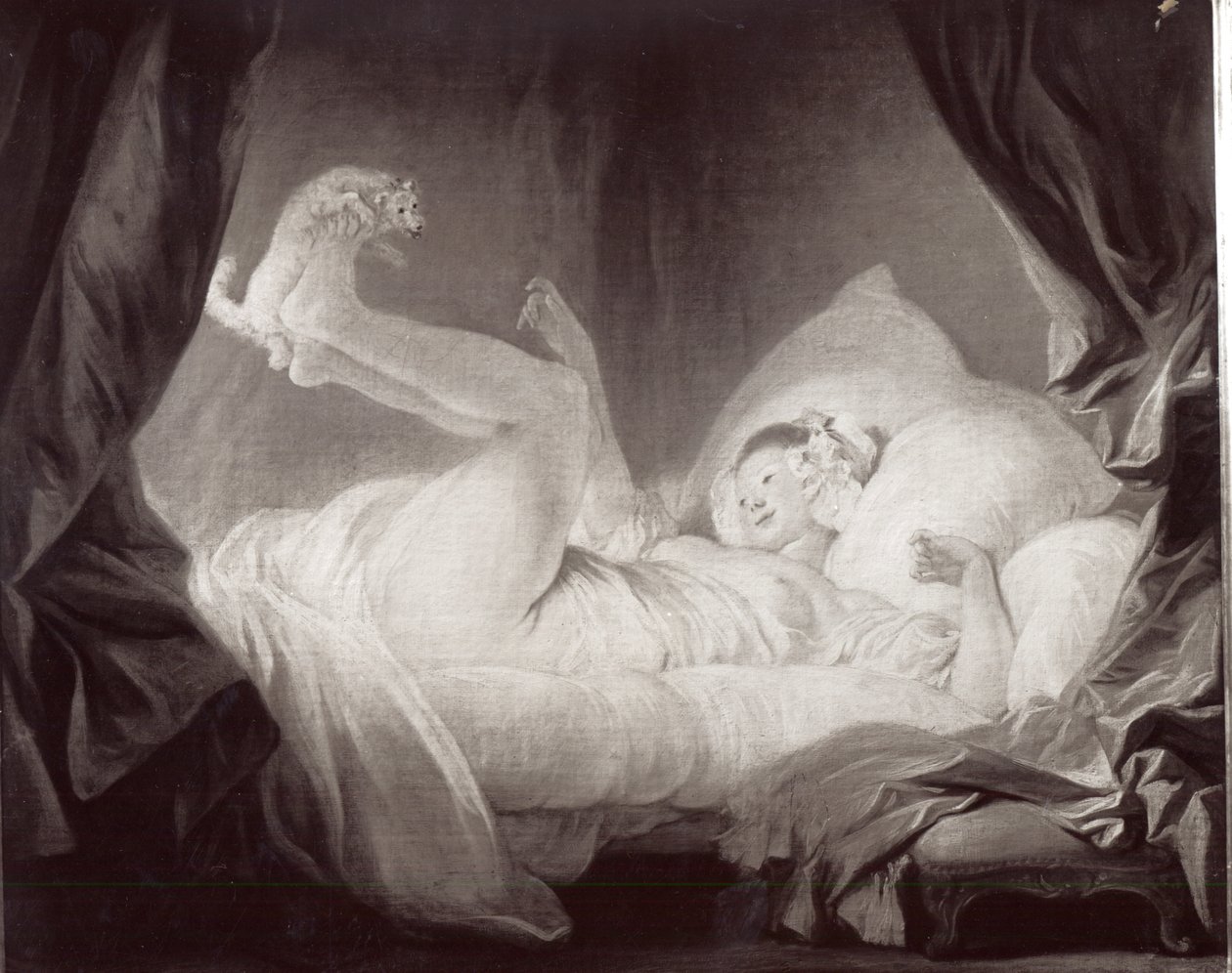 La Gimblette aneb Mladá dívka, která nutí svého psa tančit na posteli (olej na plátně) (černobílá fotografie) od Jean Honore Fragonard