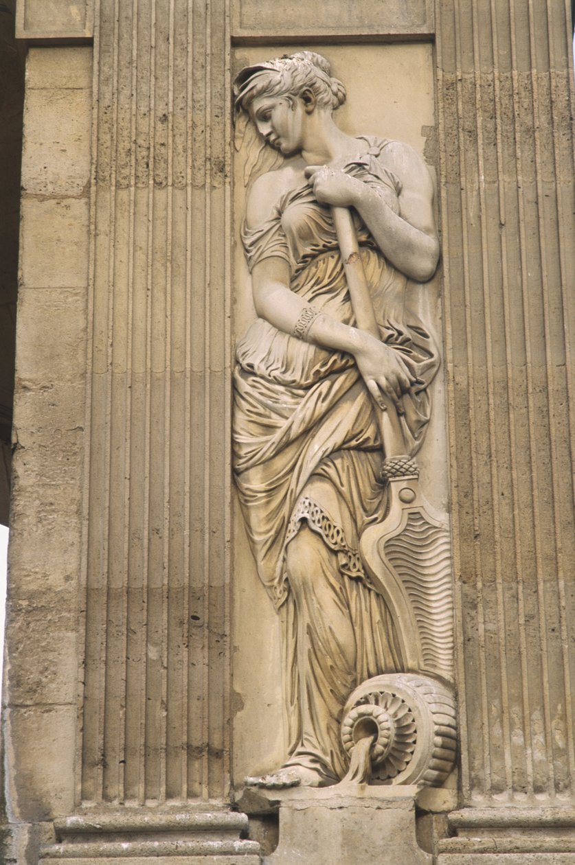 Francie, Paříž, Les Halles, Fontaine des Innocents, kamenosochařství, socha ženy. od Jean and Lescot Pierre Goujon
