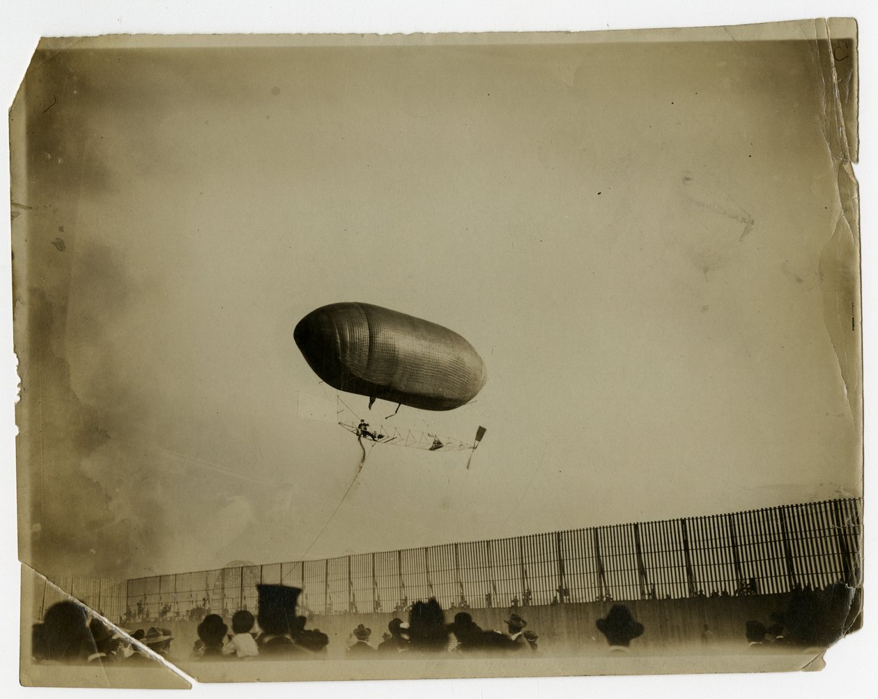 Vzducholoď "California Arrow" od Jessie Tarbox Beals