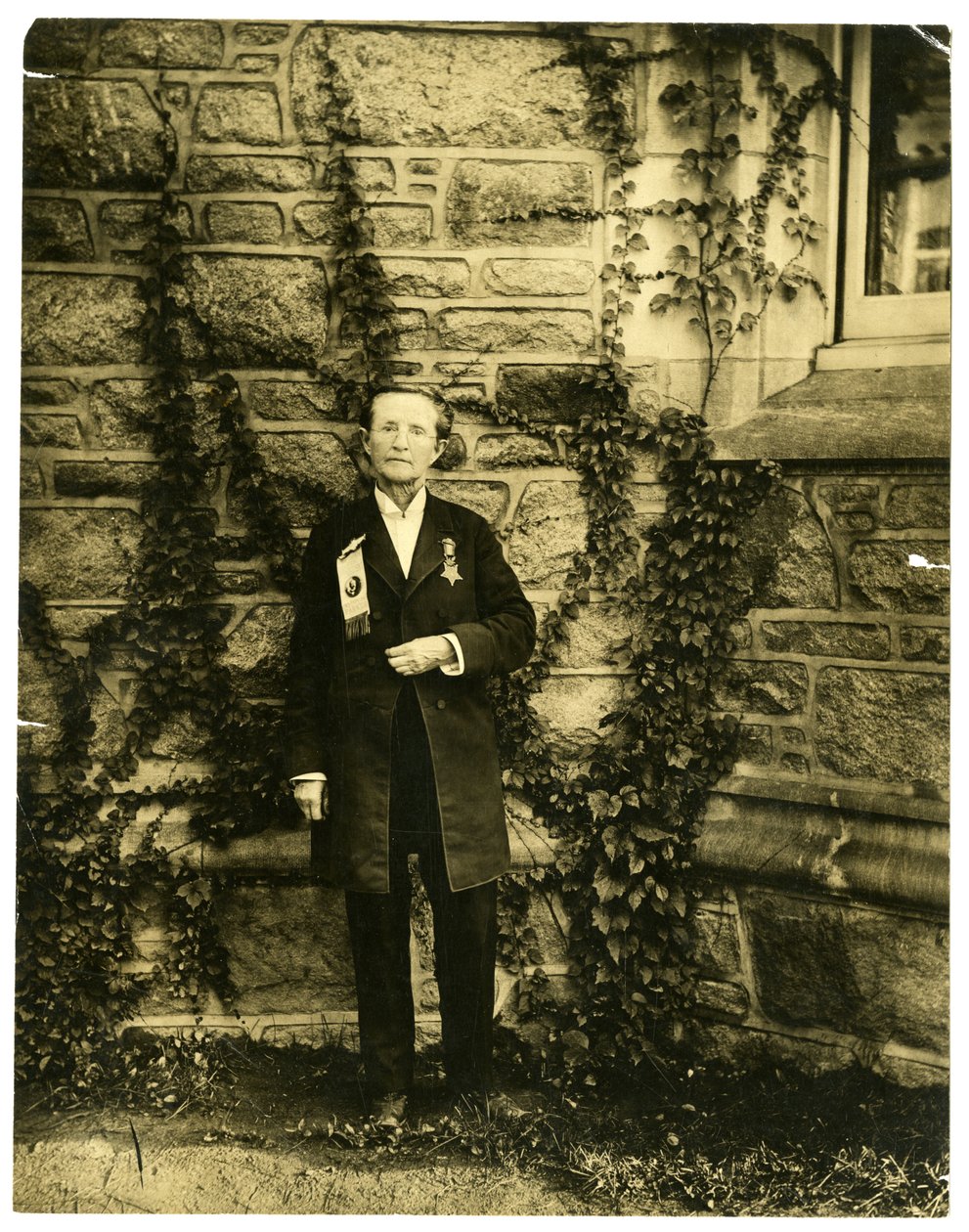 Dr. Mary Walker, jedna z prvních lékařek, která má právo nosit mužské šaty od Jessie Tarbox Beals