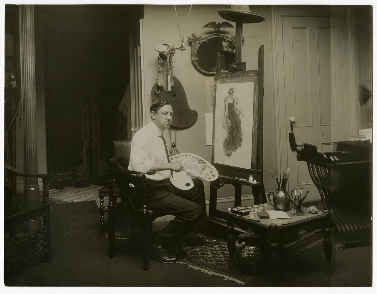 Harrison Fisher, kolem 1905-11 (želatinová stříbrná fotografie) od Jessie Tarbox Beals