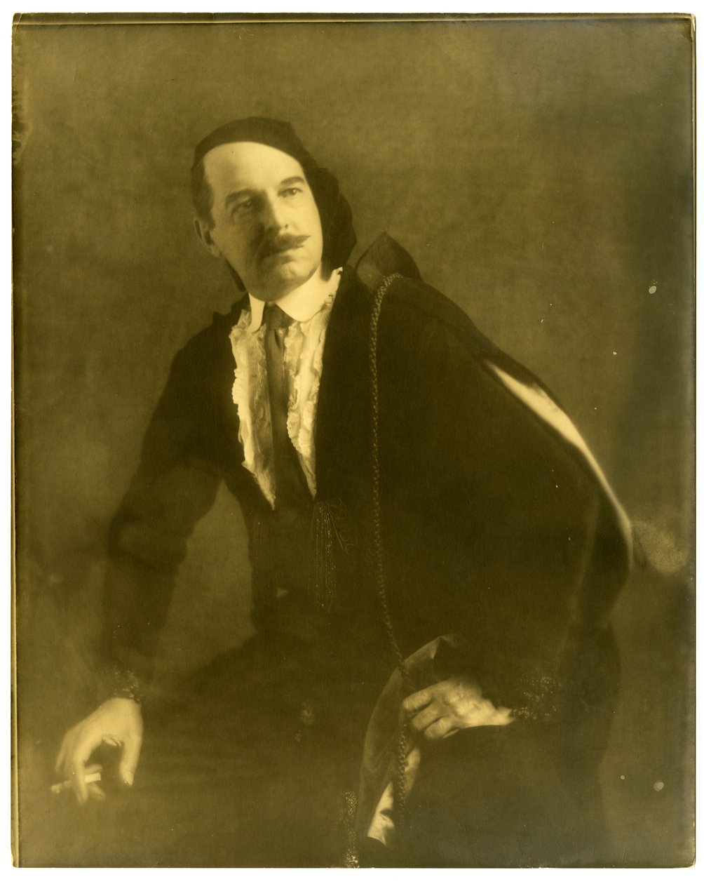 Jerry Norris, kolem 1905-40 (želatinová stříbrná fotografie) od Jessie Tarbox Beals
