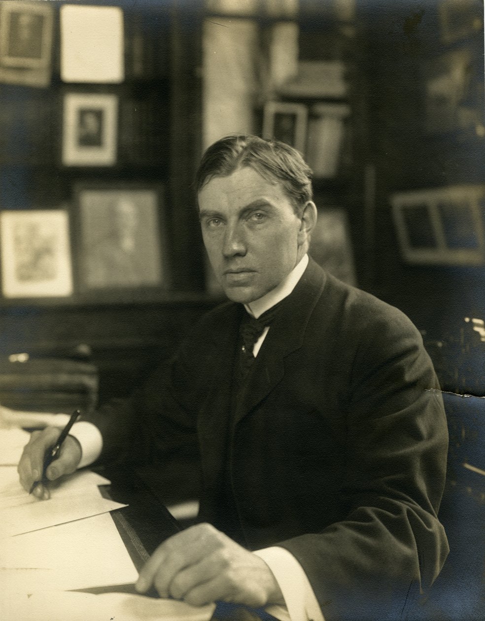 John Finley, redaktor NY Times, kolem 1905-28 od Jessie Tarbox Beals