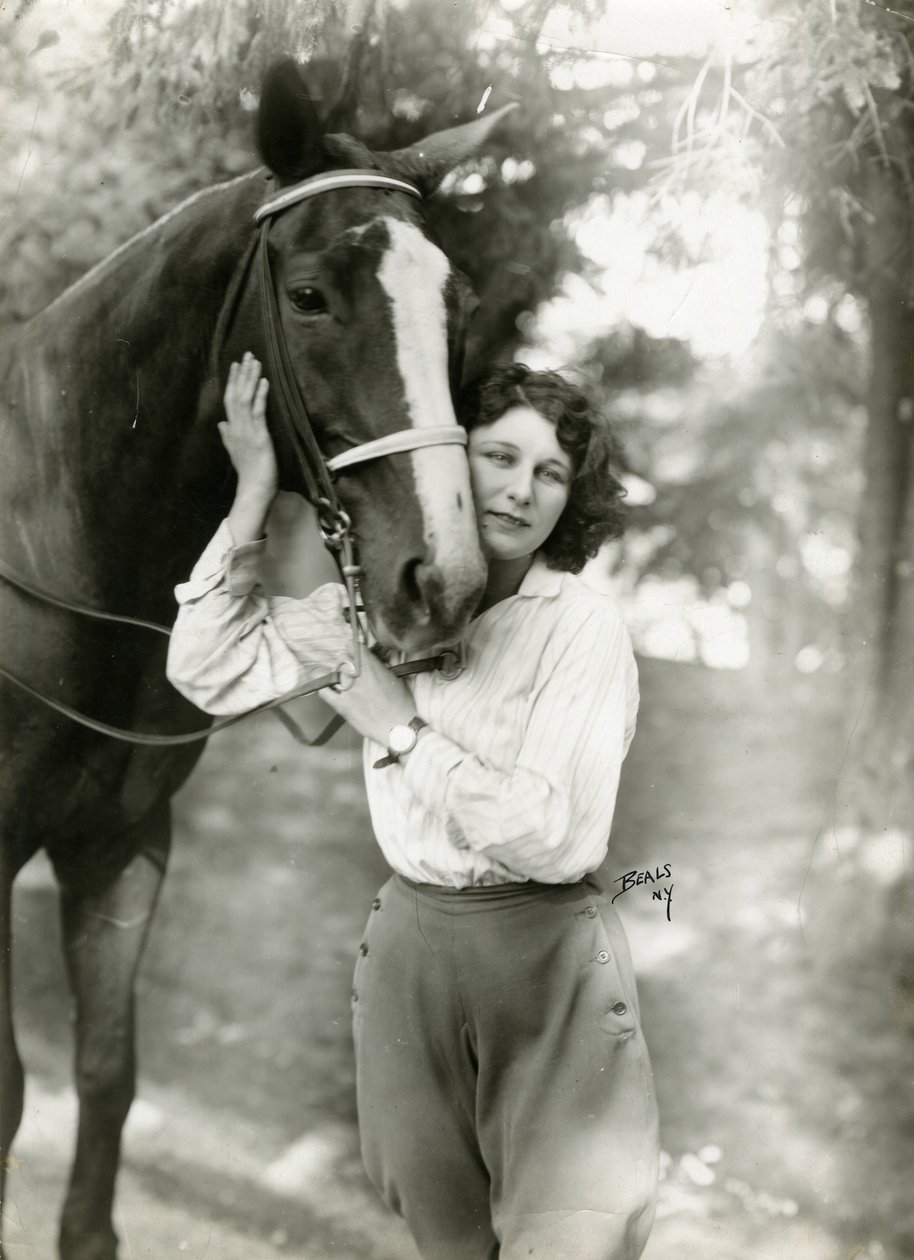 Judith Anderson, kolem 1917-24 (želatinová stříbrná fotografie) od Jessie Tarbox Beals