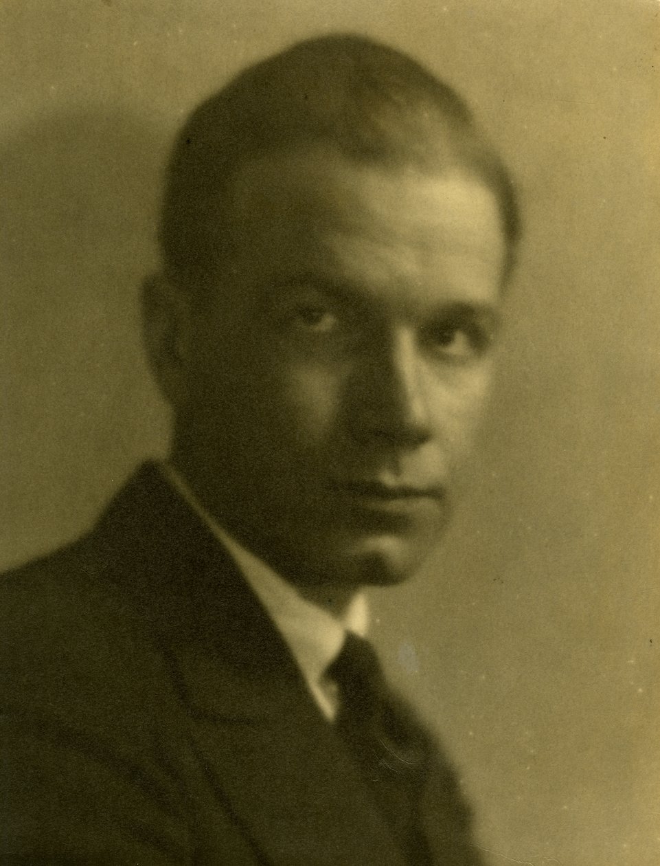 Kenneth Andrews?, kolem 1905-27 (želatinová stříbrná fotografie) od Jessie Tarbox Beals