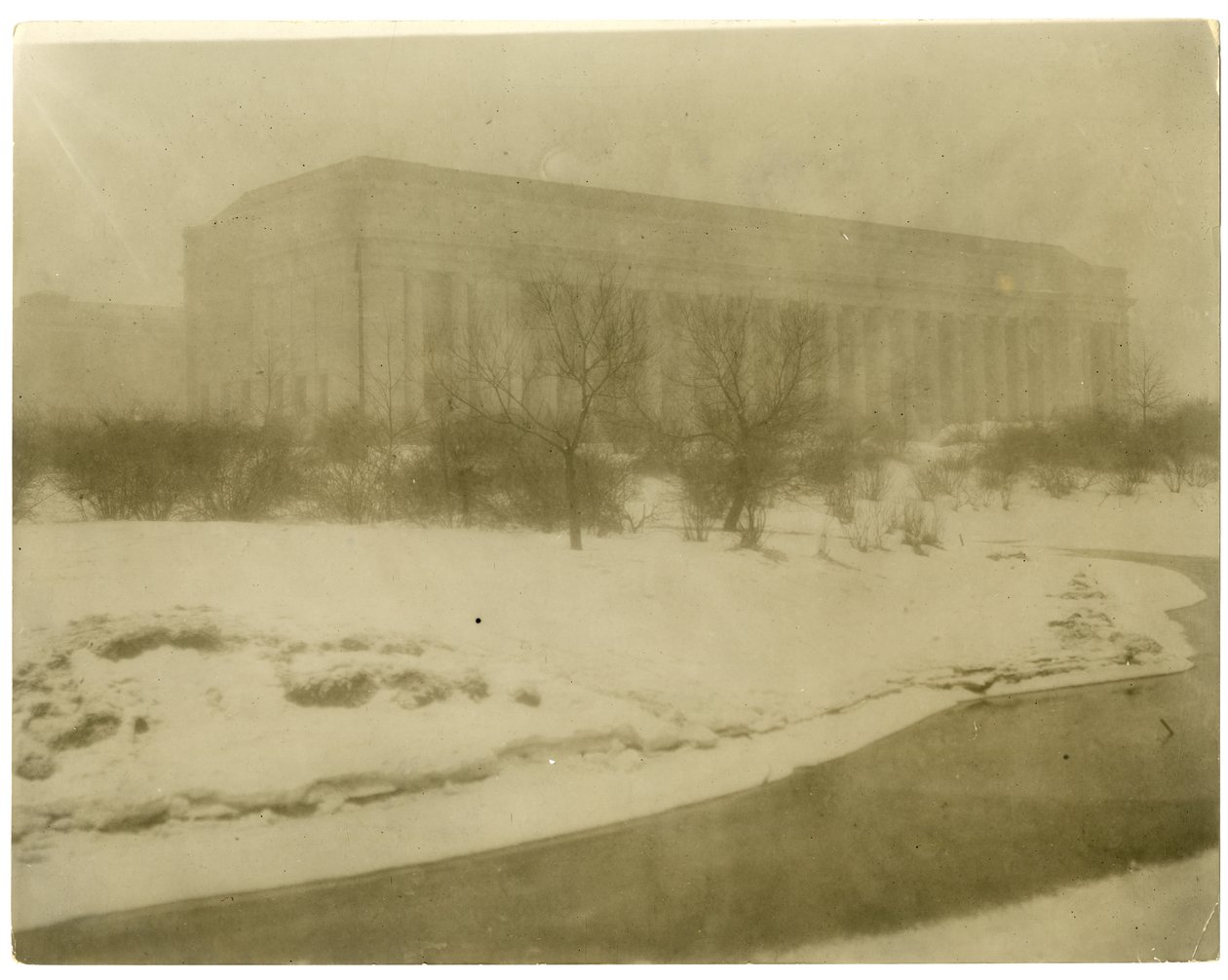 Museum of Fine Arts, Boston, USA, cca 1902-10 (želatinová stříbrná fotografie) od Jessie Tarbox Beals