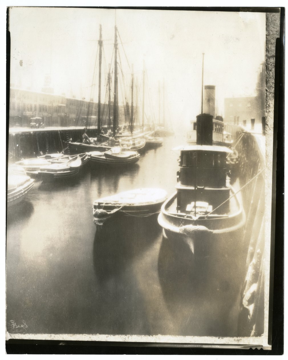 Old T Wharf, Boston, asi 1902-10 (želatinová stříbrná fotografie) od Jessie Tarbox Beals