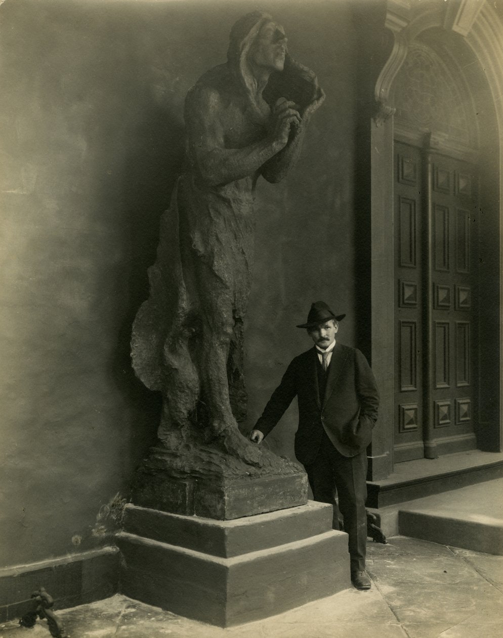 Solon Borglum, kolem 1904-22 (želatinová stříbrná fotografie) od Jessie Tarbox Beals