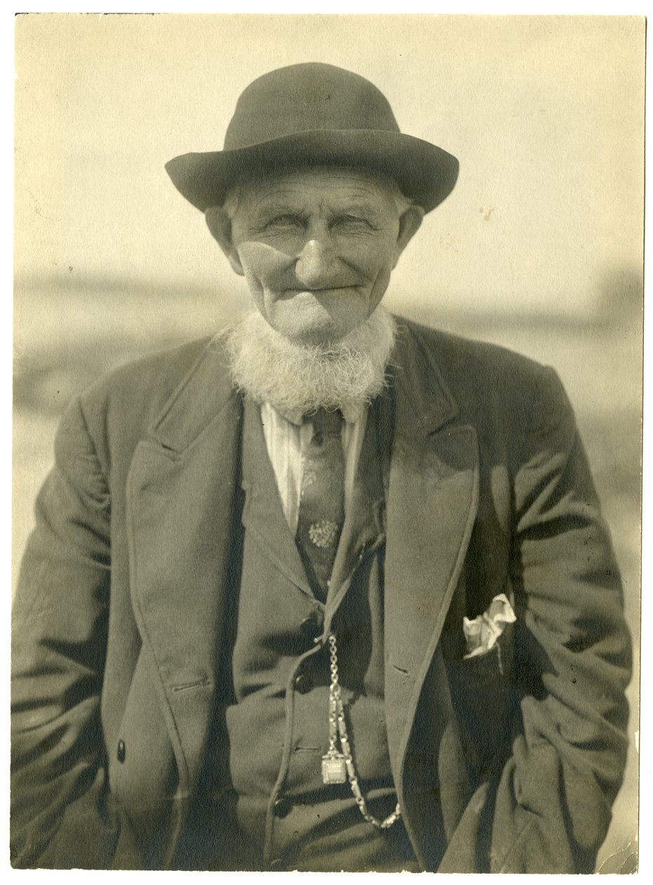 Strýc Charley Sennett z Barley Bailey Island, Maine, cca 1907-09 (želatinová stříbrná fotografie) od Jessie Tarbox Beals