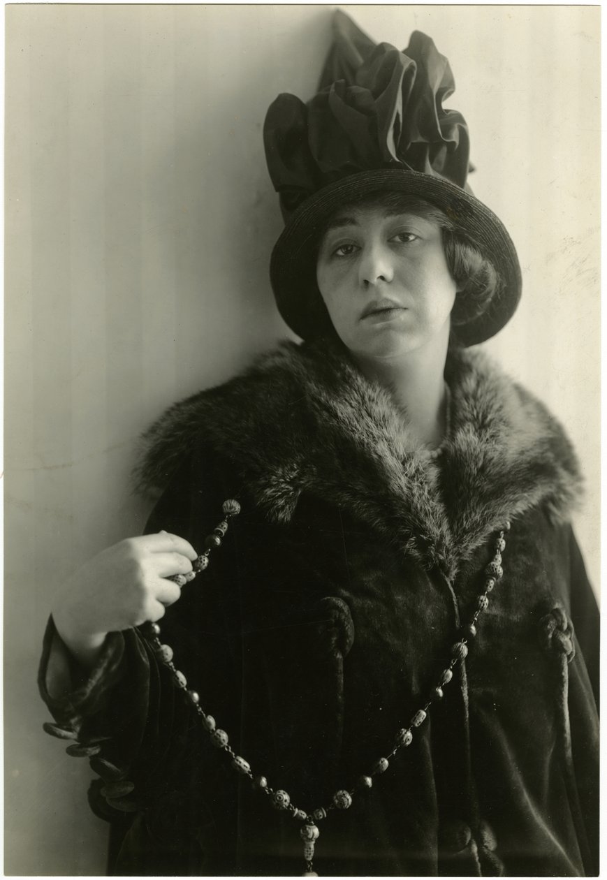 Zoë Akins, autorka Déclassée, kolem 1905-40 od Jessie Tarbox Beals