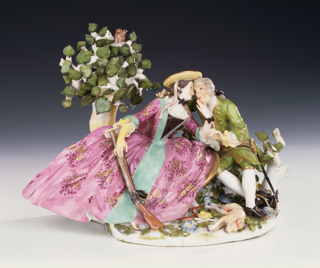 Míšeňská krinolínová skupina zbytku během případu, c.1745 (porcelán) od Johann Joachim Kaendler