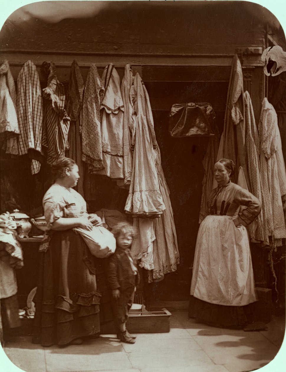 The Old Clothes Shop, Seven Dials, z 