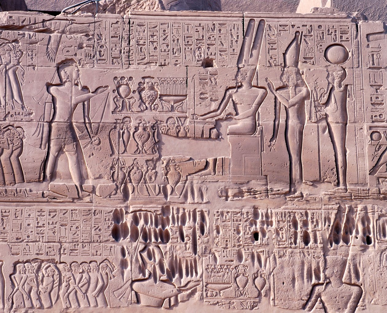 Egypt, Staré Théby, Luxor, chrámový komplex Karnak, okrsek Amun-Re, Velká sloupová síň, severní stěna, Reliéf s válečnými scénami Seti I v Sýrii a Palestině, detail s oběťmi bohům od Walter Charles Mills