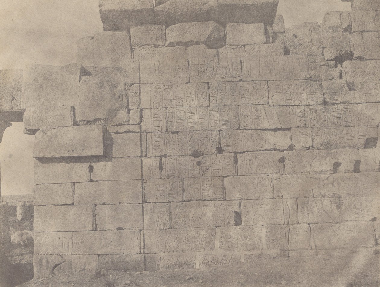 [Karnac, Hypostylová síň, jižní stěna (exteriér) od John Beasley Greene