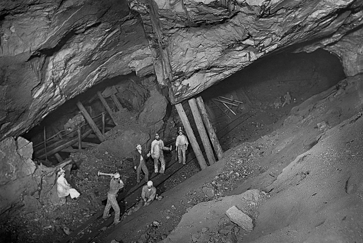 Podzemní těžba, Dolcoath, Cornwall od John Charles Burrow
