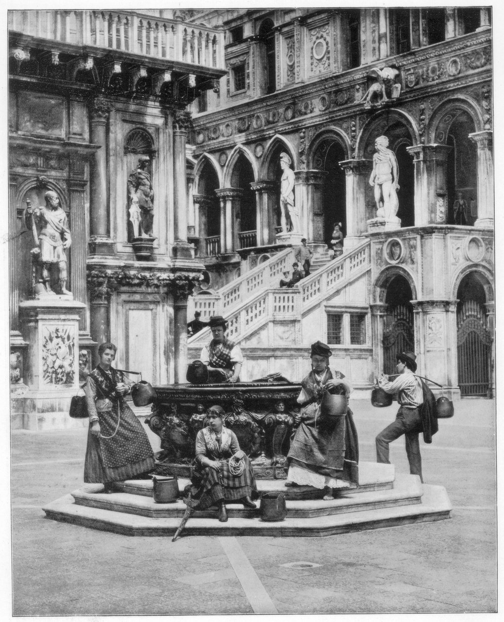 Nádvoří Dóžecího paláce, Benátky, konec 19. století. od John L. Stoddard