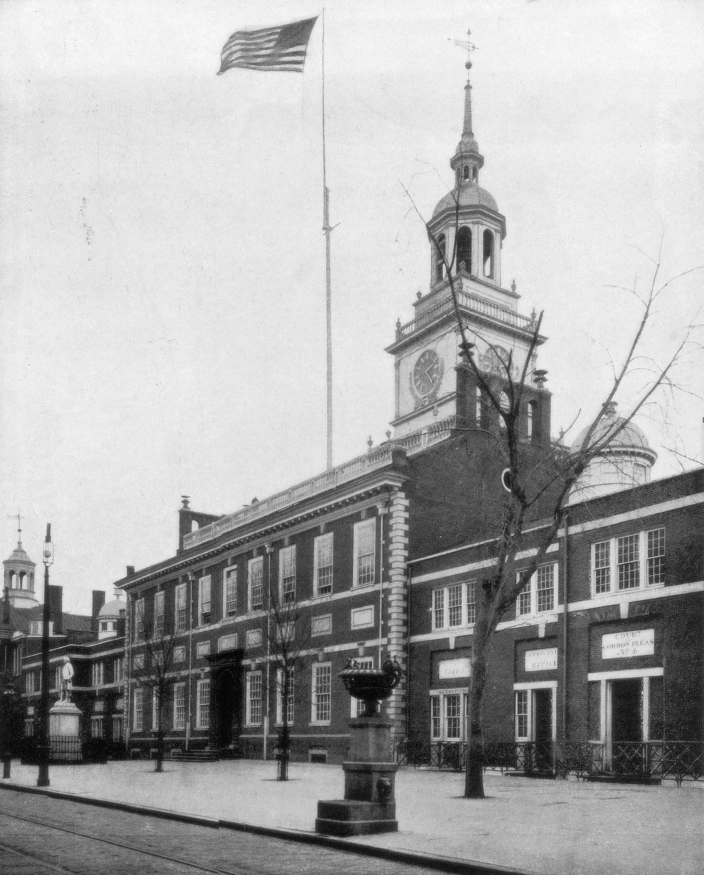 Independence Hall, Philadelphia, USA, konec 19. století. od John L. Stoddard