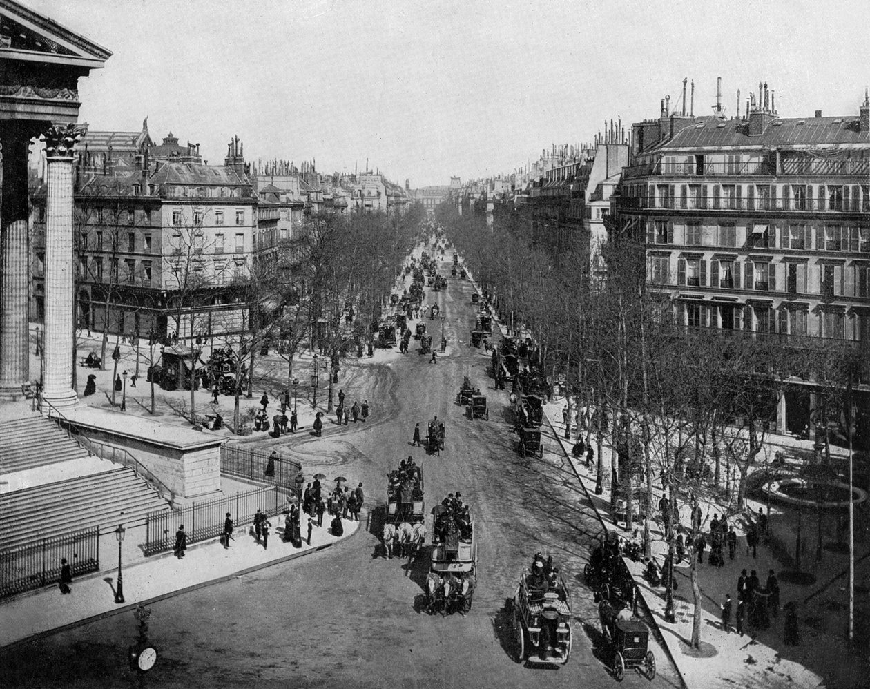 Madeleine bulvár v Paříži, c. 1900 (černobílá fotografie) od John Lawson Stoddard